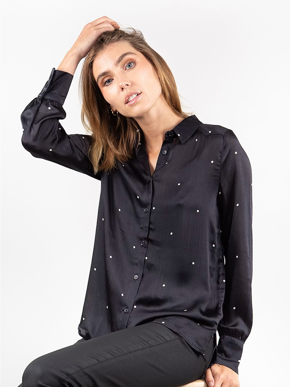 ICHI IHGAIALINE SH Long Sleeve Blouse im Black Satin with Polka Dots Size S